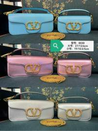 Picture of Valentino Handbags _SKUfw187249439fw